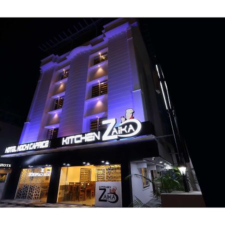 Hotel Kochi Caprice Exteriör bild